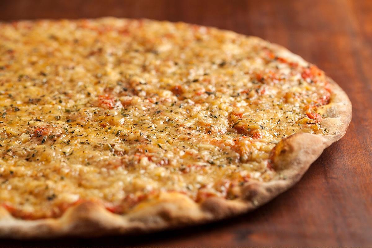 Aroma e Sabor: Pizza de Alho Frito Crocante do Chef Moisés Costa