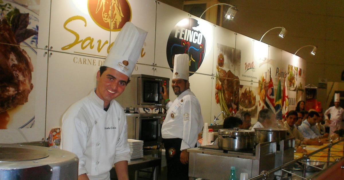 Feinco – FIC Brasile: Chef Moisés Costa destaca a gastronomia brasileira em cozinha interativa
