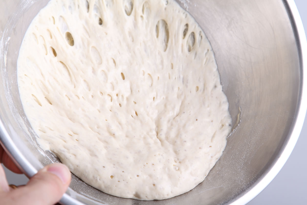 Poolish: Por Que Essa Técnica é Tão Importante para Massas Profissionais?