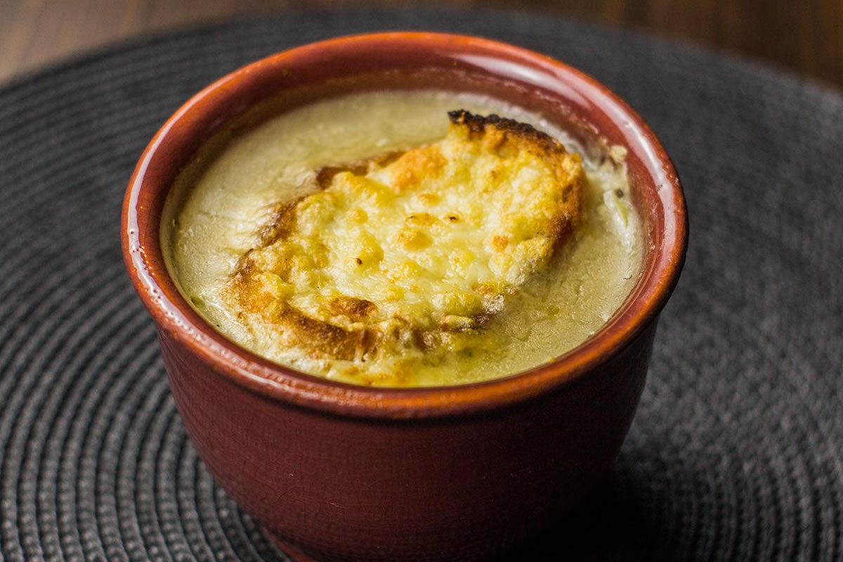 Receita de Creme de Cebola Gratinado